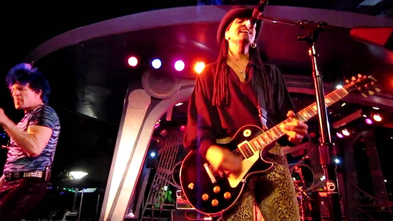80z All Stars, Jamie Star...he's such a tease. - YouTube