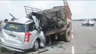 最新の自動車保険の事故のマヒンドラサティボレロインドでの道のクラッシュ作成16 17 Youtube 最新の自動車保険の事故のマヒンドラサティボレロインドでの道のクラッシュ作成16 17 Youtube