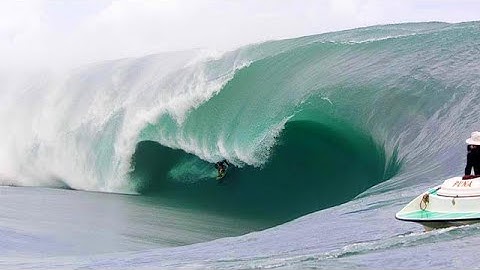 Madness at Teahupo
