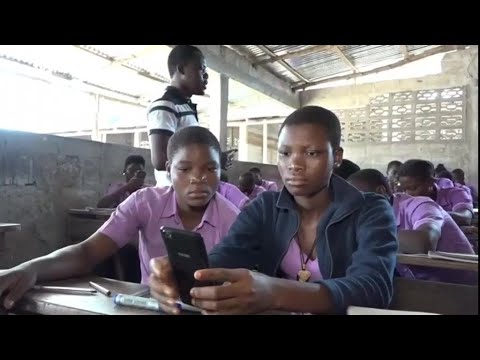 Au Togo, le téléphone testé dans les écoles comme outil pédagogique