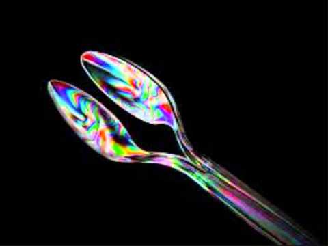 1 guy 2 spoons - YouTube.