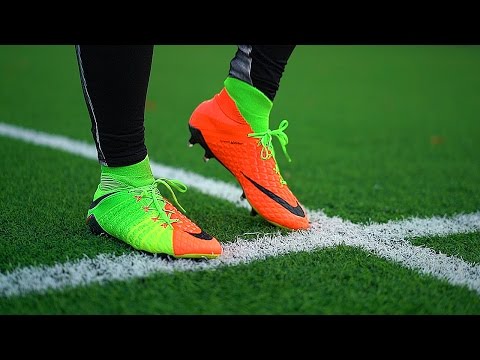 Nike Hypervenom Phantom Elite DF Mens AG Football Boots