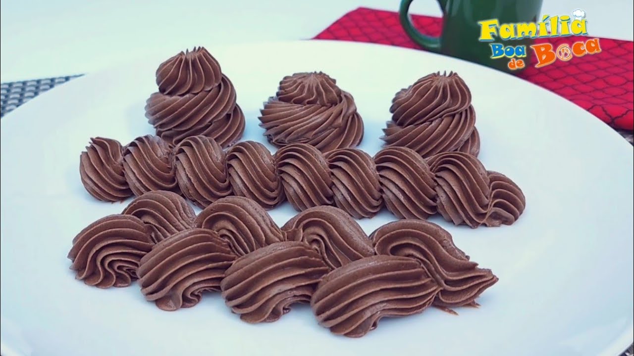 ✅Lindo, delicioso  e muito firme! Esse buttercream de chocolate é o segredos de muitas confeiteiras