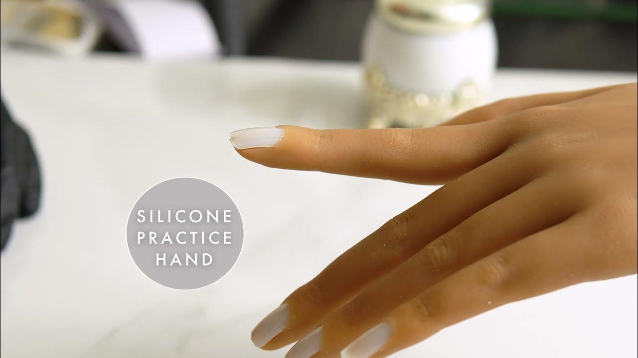 How to apply nail tips on a silicon practice hand 🙌🏼 it's still