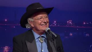 Video-Miniaturansicht von „Rex Allen, Jr. - "Crying In The Chapel" (Live on CabaRay Nashville)“