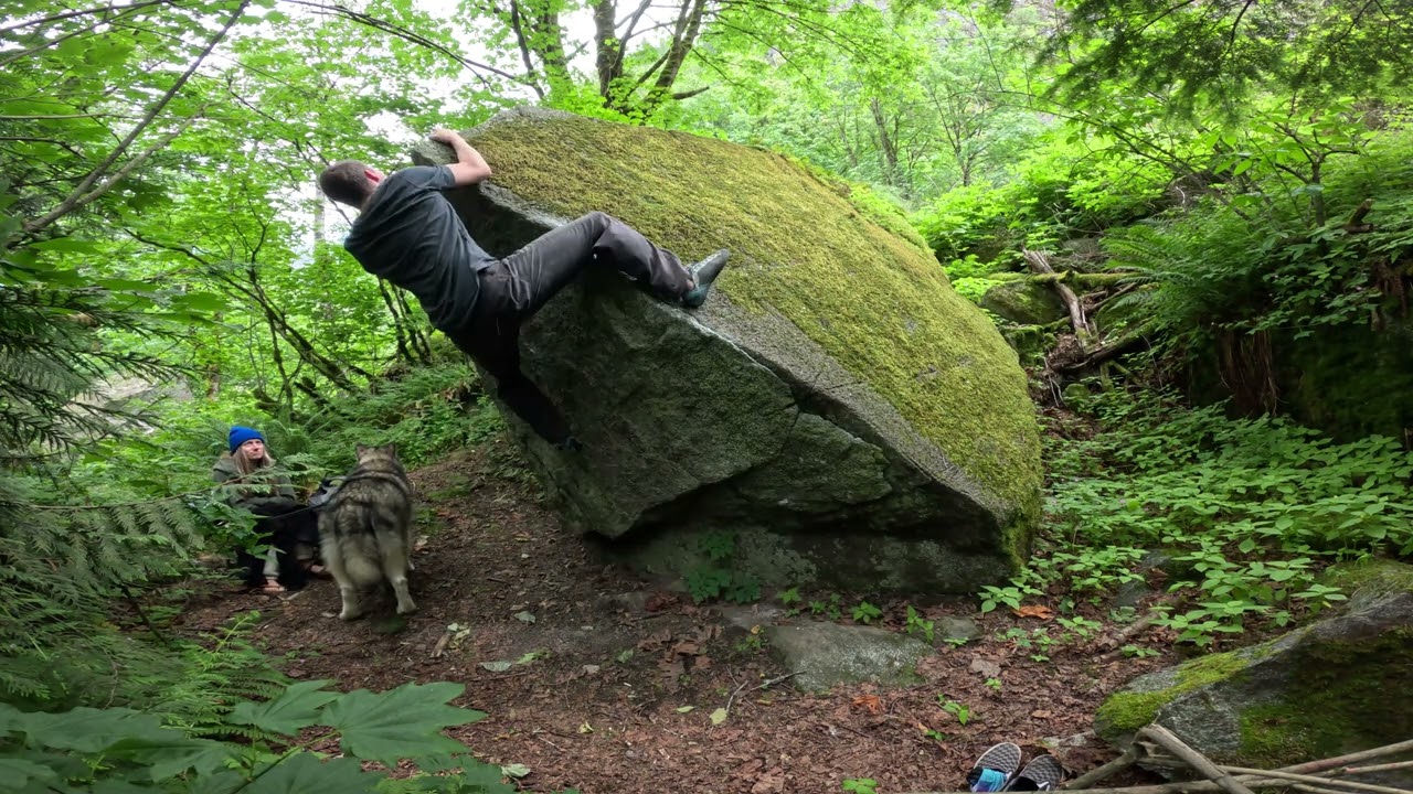 Split Tip V3 Hunter Creek Bouldering