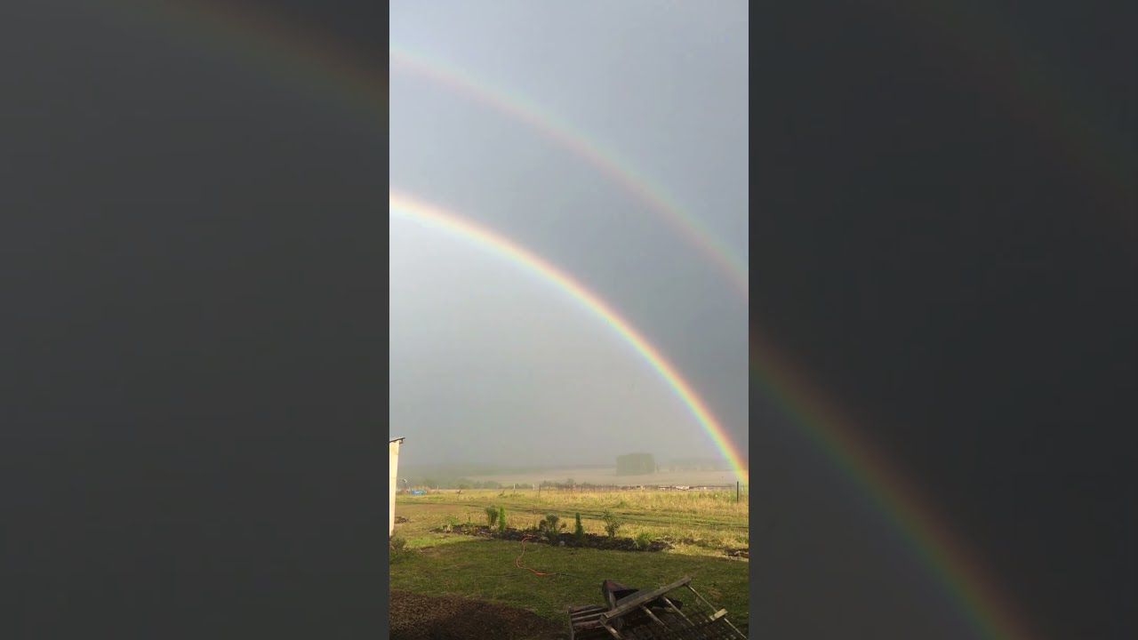 Is This Even Real A Rainbow The Size Of City Amazingnature Wowmoment Travel