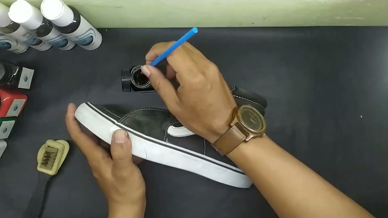 Cat sepatu kanvas - YouTube