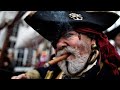 Почему пираты носили в ухе серьгу?