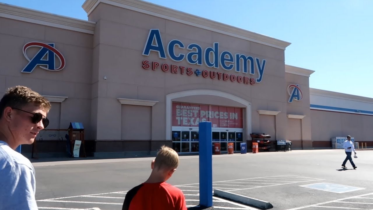 ELI'S FIRST TIME IN ACADEMY SPORTS! YouTube