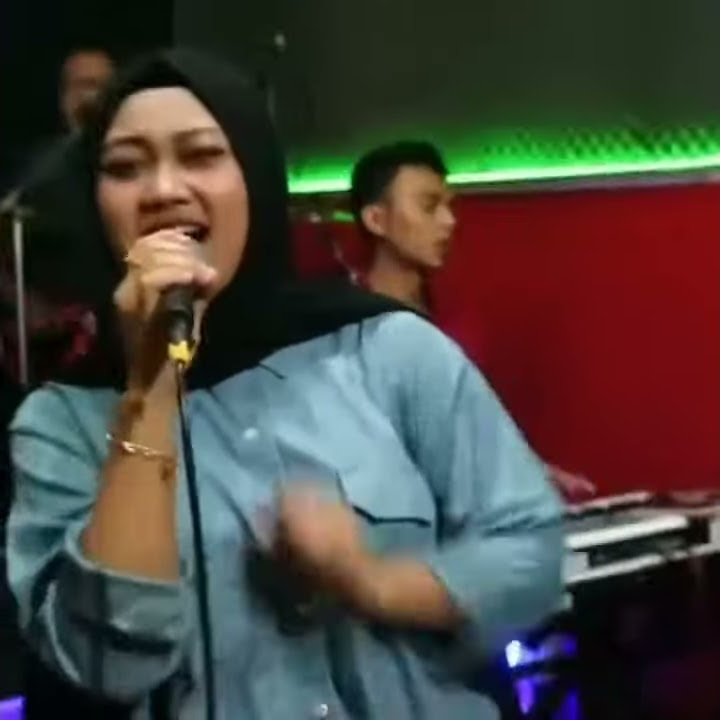 STORY WA 30 DETIK TERBARU ALROSTA COVER  NITA SAVANAA