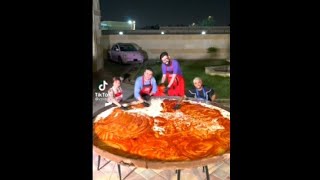 ألذ وأسهل طبخات الشيف بوراك أكبر بيتزا بالعالم أتحداك ما تجوع?
