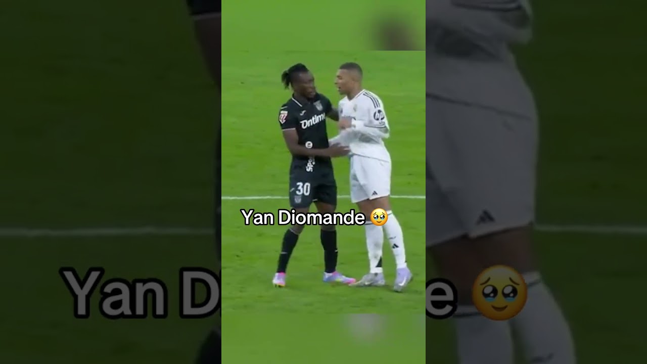 When Diomande asked Mbappé for his jersey after their LALIGA match ❤️ Real Madrid teammates? 👀