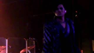 Adam Lambert - Sure Fire Winners (Live in Manchester, 27.11.2010)