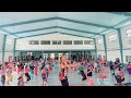 Moemoana Schwenke teaching them youngsters the Gata Ula siva Samoa dance on Tā Fesilafa