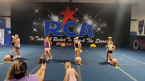 8U choreography