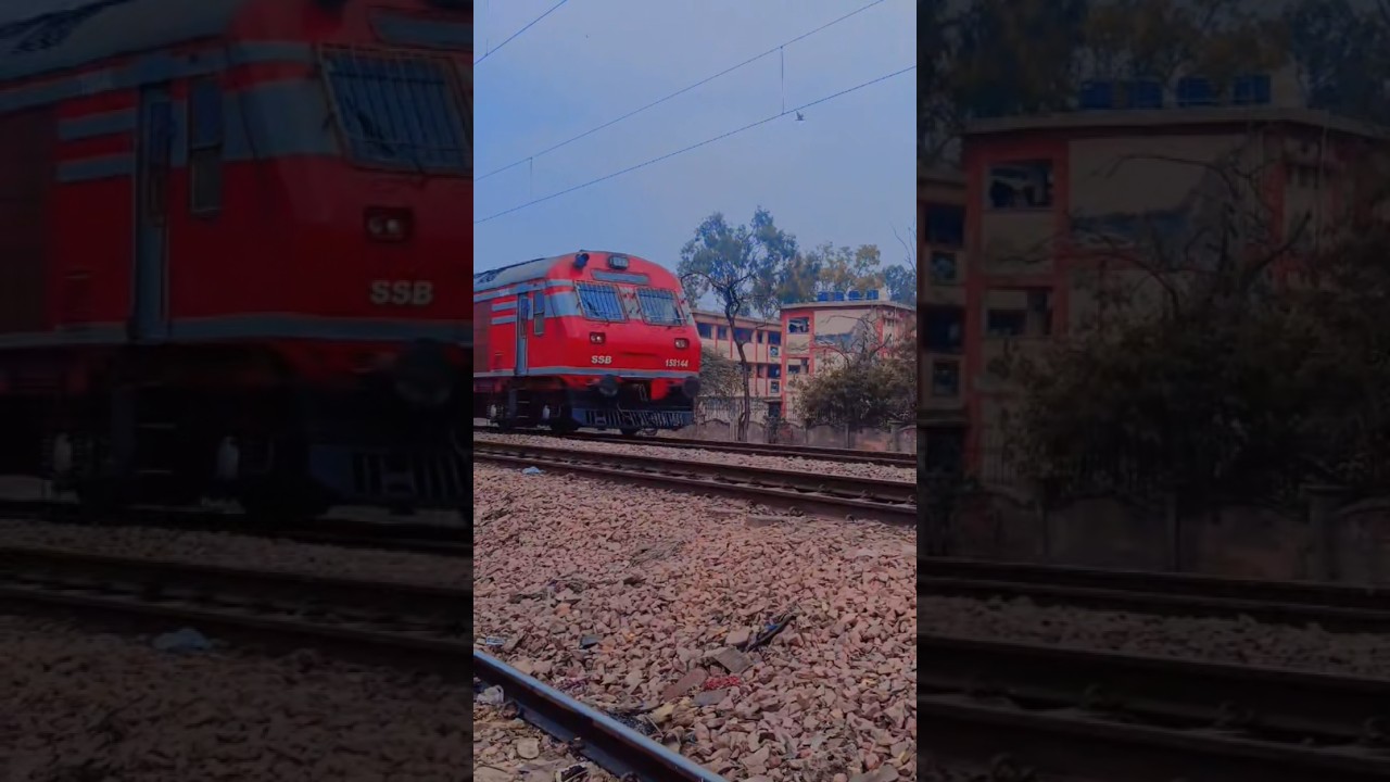 Delhi local train going to Delhi cantt