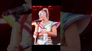 Famous JoJo Siwa Curses Out Fans After Being Booed at NYC Pride🚨#celebrity #news Profile