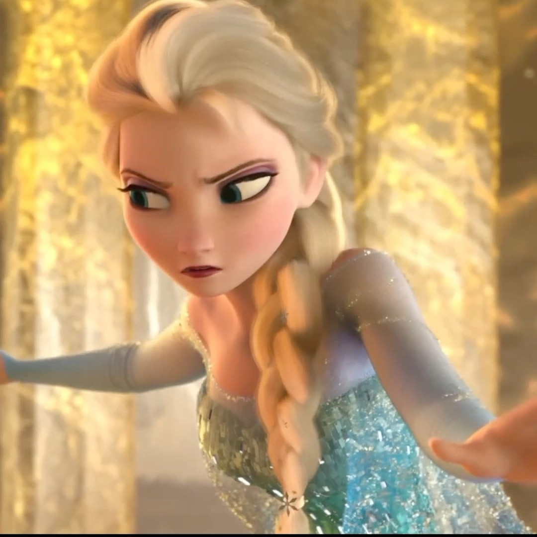 ELSA ACERTOU OS DOIS HOMENS COM GELO - FROZEN PARÓDIA #shorts
