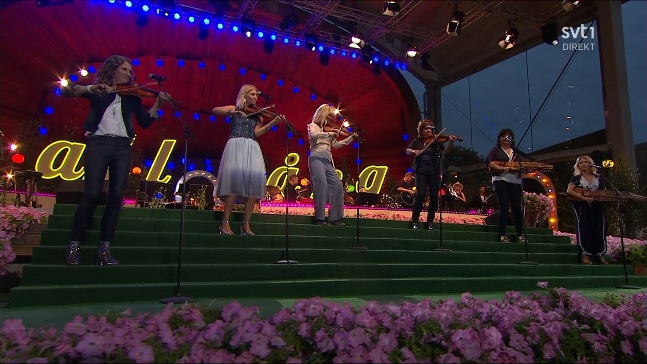 Systerpolskan - Ack Ack / Mormors Brudpolska (Live ...