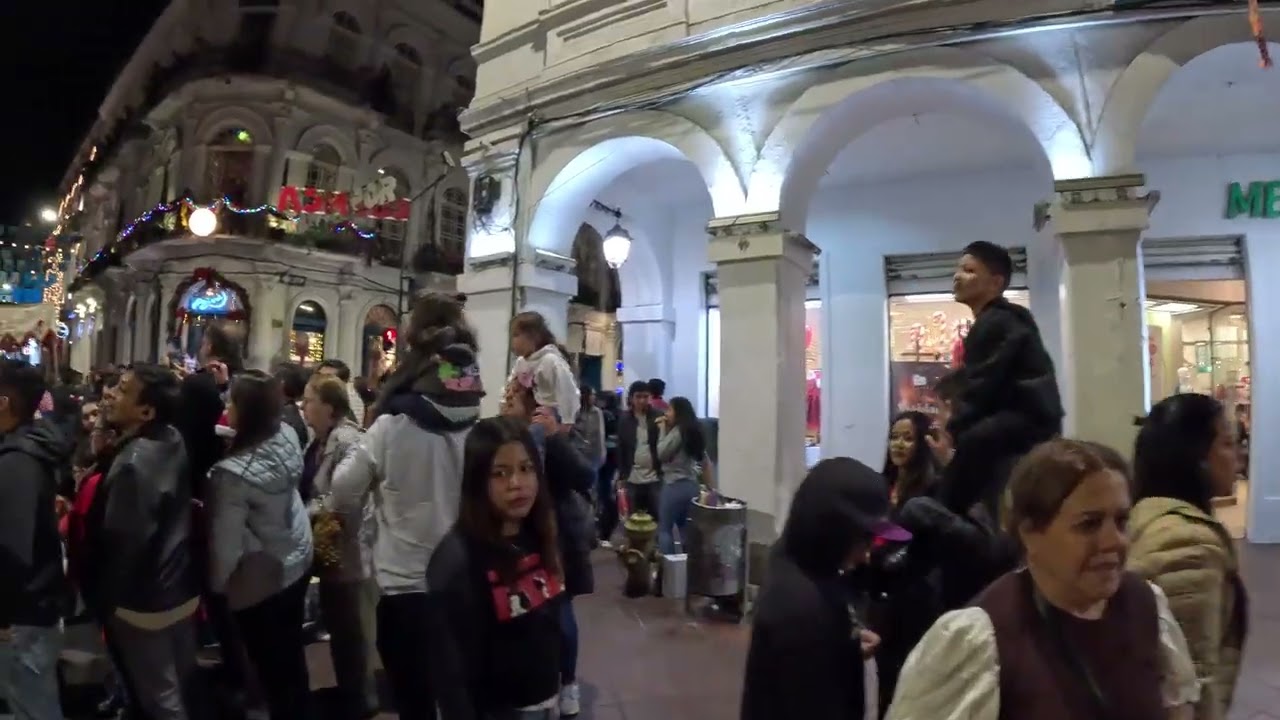 El Centro de Cuenca, Ecuador Christmas Festival Pt.2