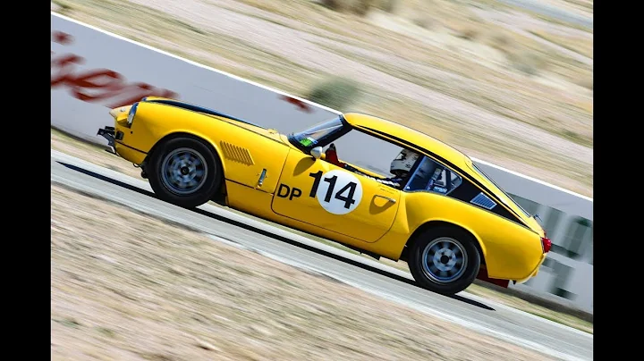 Triumph GT6 VARA High Desert Challenge 2018 Group 3 Flag Race