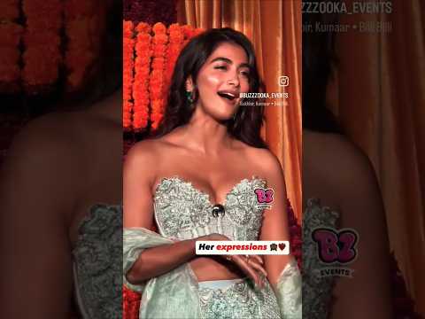Celebrity updatez pooja hegde hot cleavage