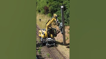 How to install utility poles with the Parallel Grab GMP 25 | Liebherr