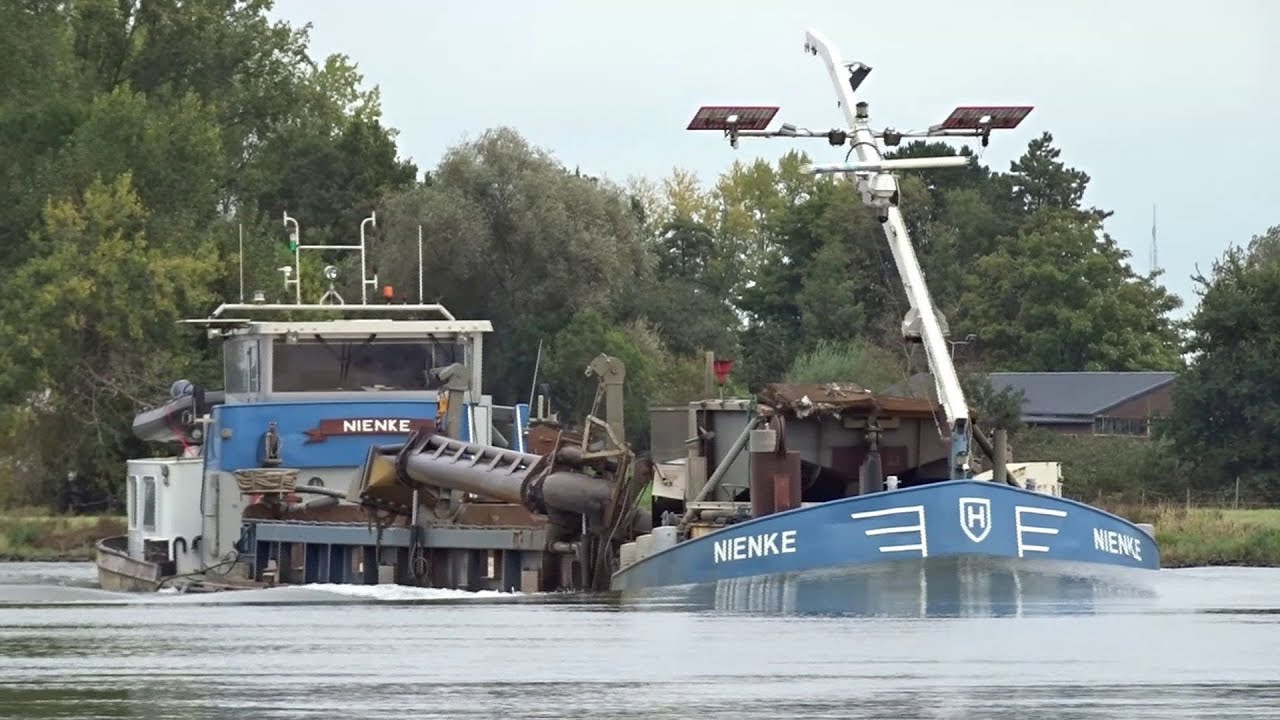 Heeft motorbeunschip NIENKE een KNALPIJP?