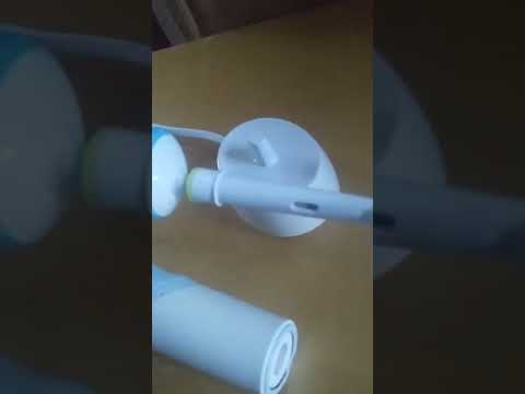 Vidéo : comment éviter que la moisissure se forme sous une brosse à dents Oral B?