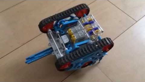 タミヤ「カムプログラムロボット工作セット」裏向き