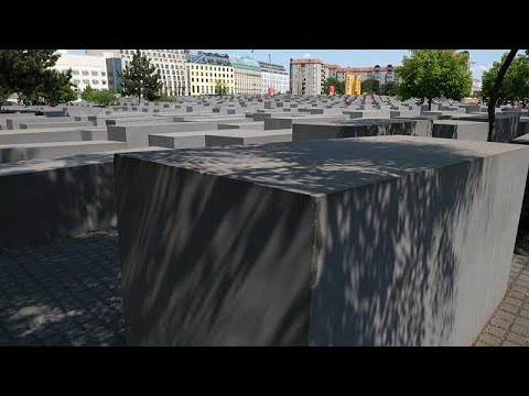 Видео: Мемориали на Холокоста в Германия