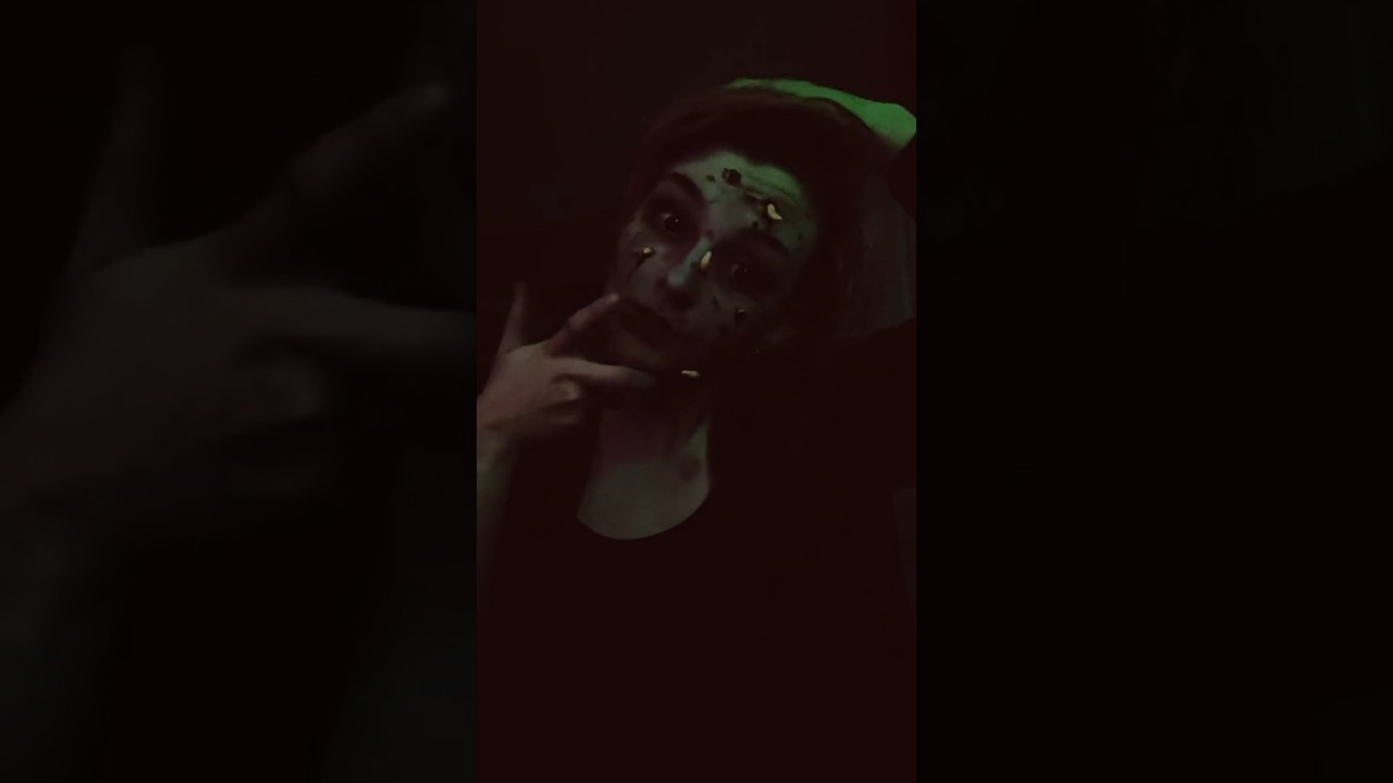 Trypophobia warning - Jane Prentis Cosplay Transition - The Magnus Archives in Real Life