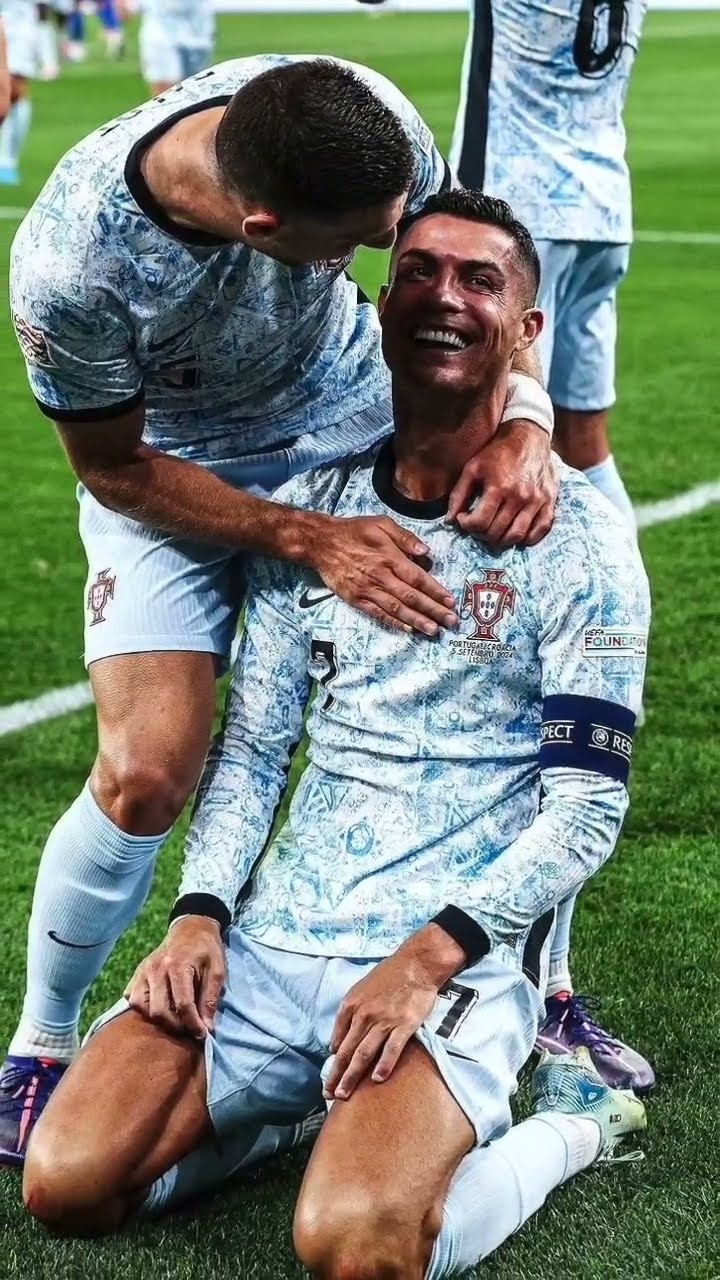 SE RINDE ante CRISTIANO RONALDO y LE MANDA MENSAJE por VOLVERSE LEYENDA