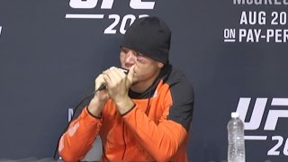 Diaz will wait for McGregor fight, smokes CBD oil during UFC 202 post-fight interview