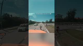 Florida driver speeds by stopped school bus as student tries to cross street