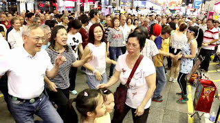 舊歡如夢 + 睹仔自嘆 + 情花開 + 熱情的沙漠 -- Ah Lam, Sunny & Fanny -- 3L樂隊 Hong Kong 香港街頭音樂會 160507 chords