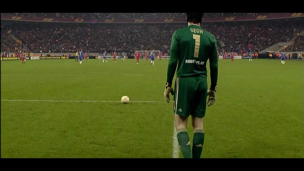 Soccer/Football Fail: Petr Čech Goal kick fail! - YouTube