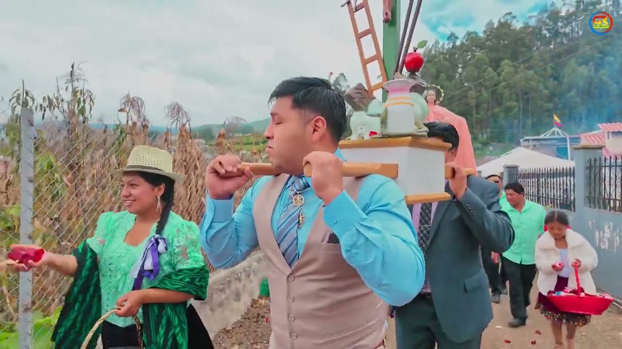 ✅DOMINGO FIESTA EN CHECA CUENCA EN HONOR A LA SANTISIMA CRUZ ELISA JUNCAL Y ANGEL CARCHI JUNIO 2025