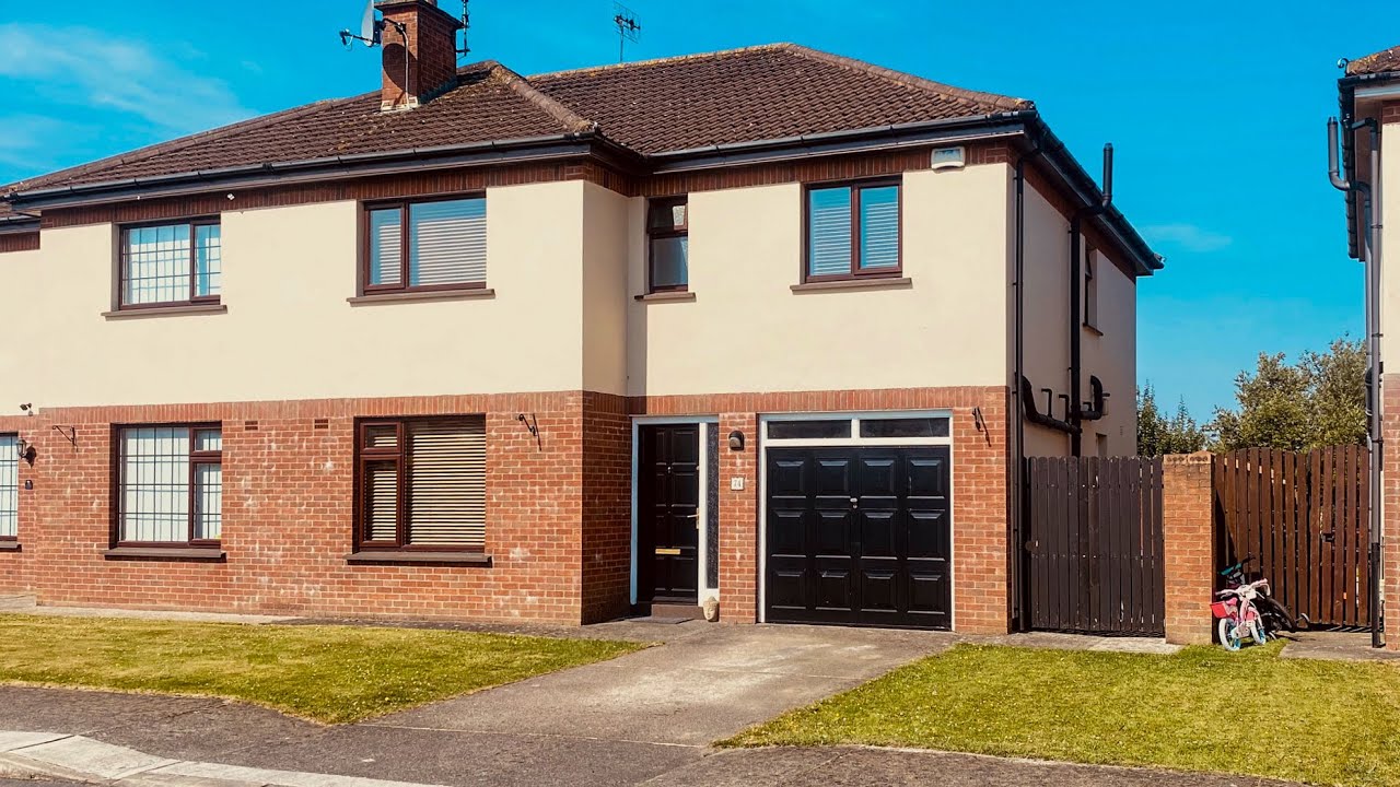 BEAUTIFUL SPACE, STYLE & FLEXIBILITY 4 BED with GARAGE NO. 74