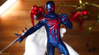 Hot Toys Spider-Man 2099 In to Spider Verse Unboxing