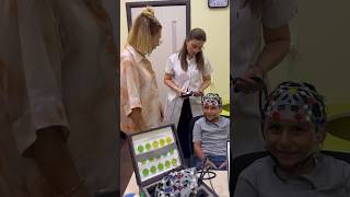 Narınc Rüstəmova Oğlu Elnarı Möcüzəvi Aparat Və Loqopedik Müyainədən Keçirdi