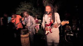 Beautiful Nubia - Araromi (Sept 2014) chords