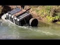 Landcruiser stuck in river crossing