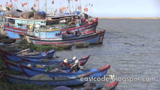 amazing Vietnamese boat made from plastic barrel