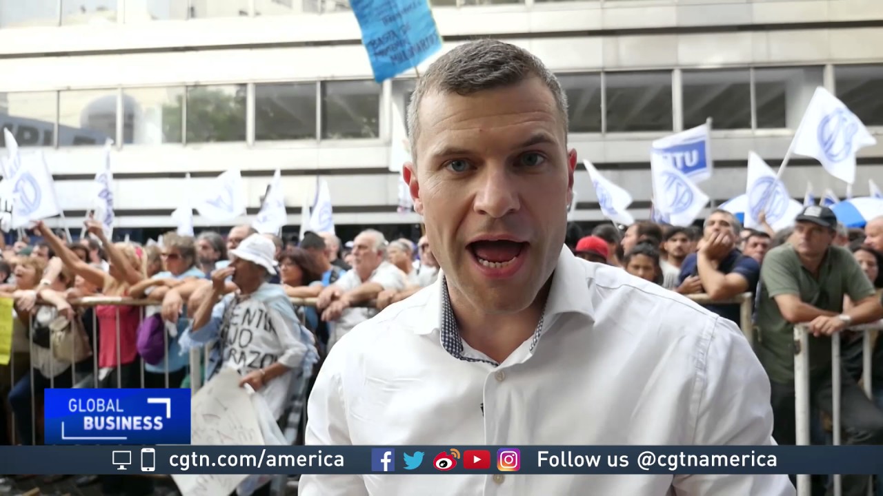 Argentine teachers, labor unions take to the streets to protest gov't YouTube