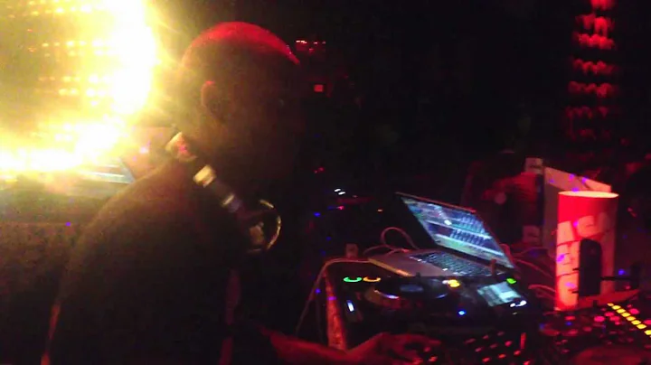 Julius The Mad Thinker @ Aid to the Soulless -  Mi Casa es su Casa 2012