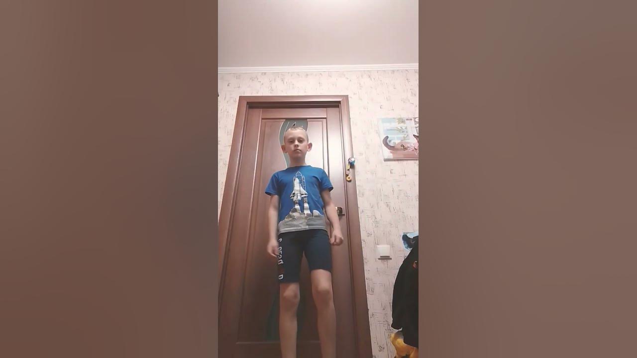 Новий камеромен - YouTube