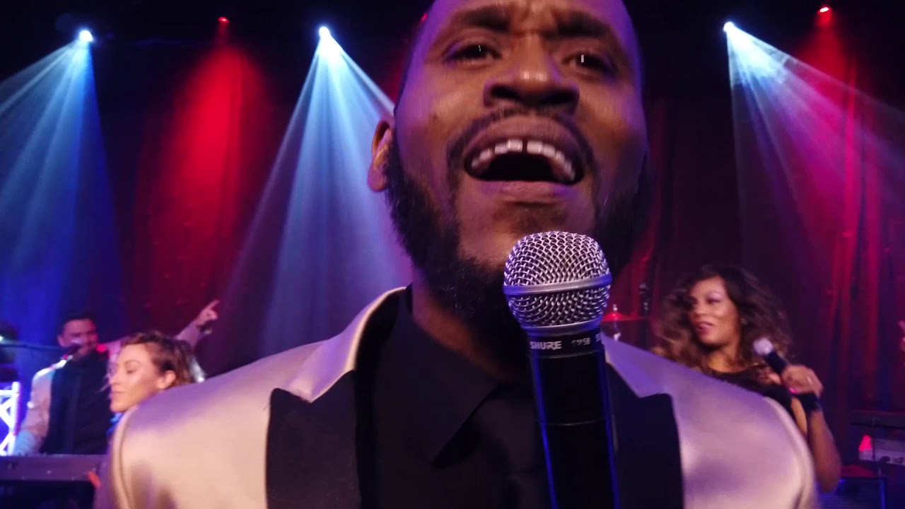 Florida Wedding Band-Music Machine USA-Mashup Don't stop Believin'/good Feeling