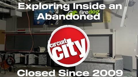 Exploring Inside an Abandoned Circuit City With Old Items | Closed Since 2009